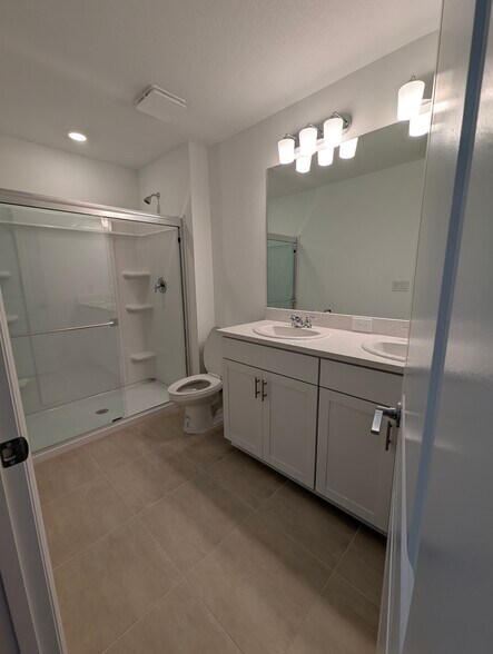 Building Photo - 2093 Hallier Cv