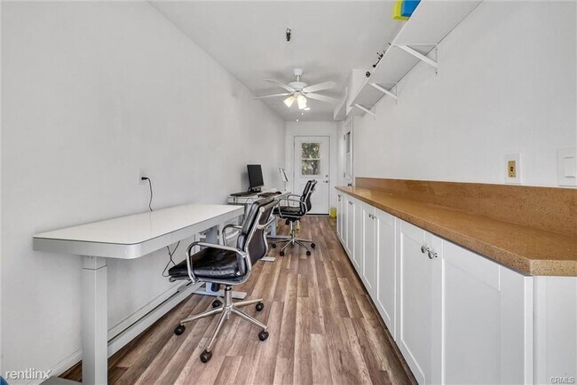 Building Photo - 4 br, 3 bath House - 1 Alba W