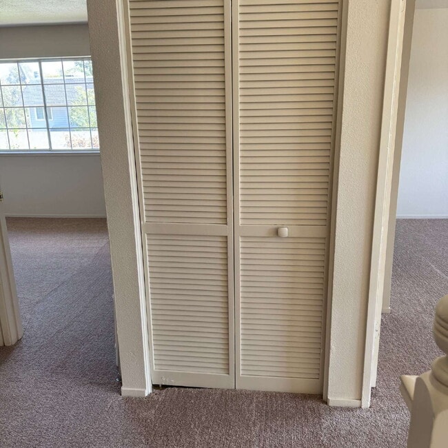 Building Photo - Stonegate living