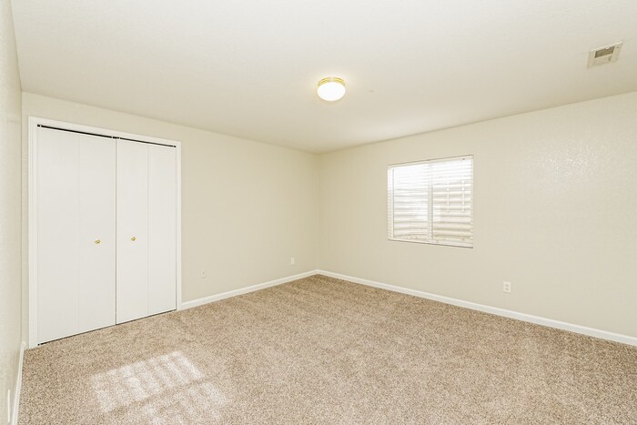 Building Photo - 4814 Pathfinder Dr