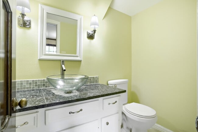 Building Photo - 10903 Tupper Lake Dr