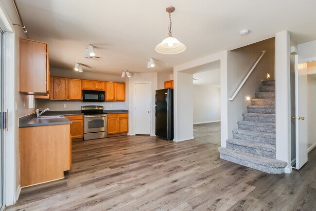 Building Photo - 2324 E San Manuel Rd