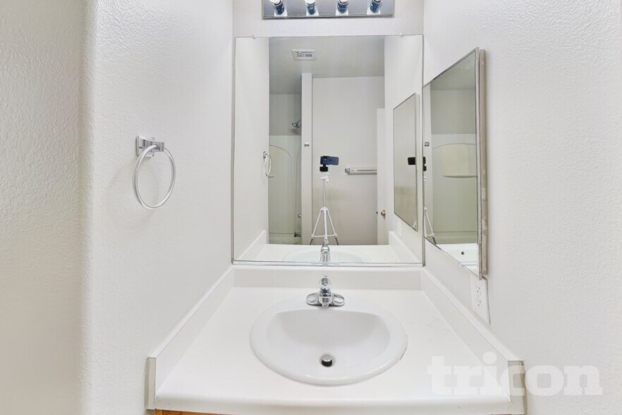 Building Photo - 5969 Red Raspberry Ct