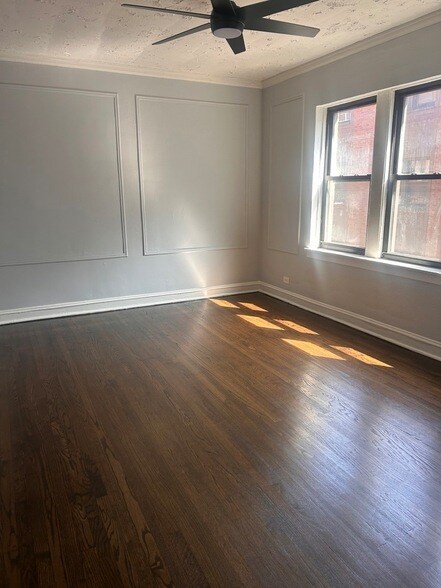 Building Photo - 5244 S Drexel Ave