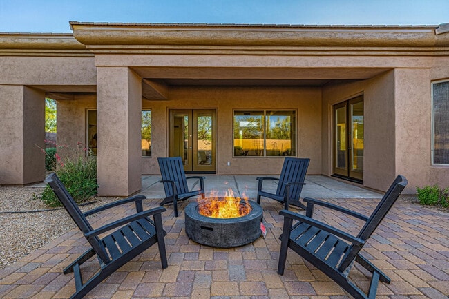 Building Photo - 7152 E Night Glow Cir