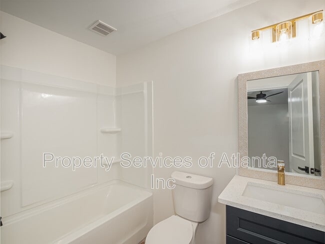 Building Photo - 4505 Myrtle Hill Rd NE