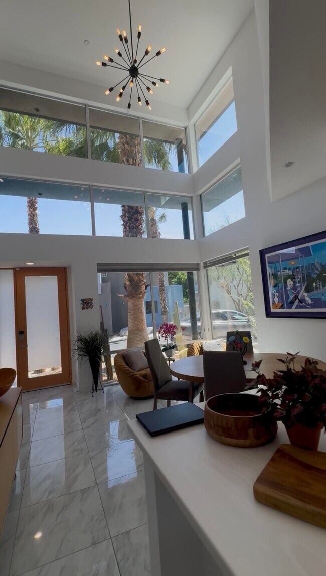 Building Photo - 302 Breeze Loop