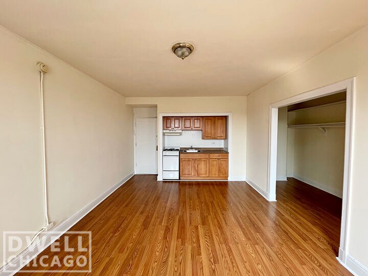 Building Photo - 2777 N Milwaukee Ave