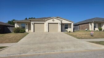 Building Photo - 202 Lowes Blvd