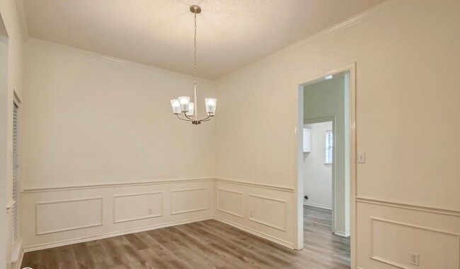 Building Photo - 5500 Archwood Ln