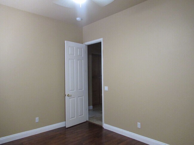 Building Photo - 4 Bedroom Home in Gilbert