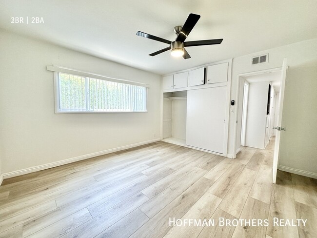 Building Photo - 6025 Whitsett Ave