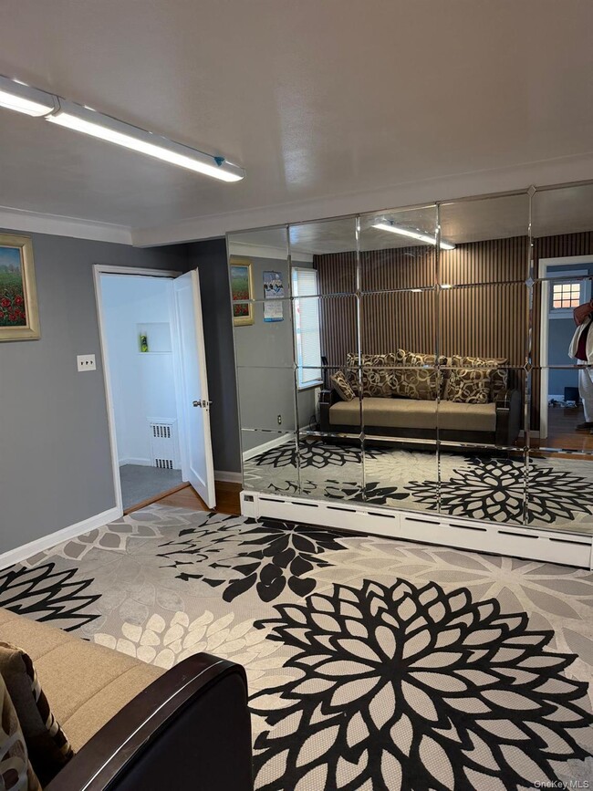 Building Photo - 76 Shaw Ave