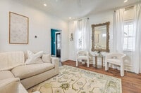 Building Photo - 38 Bogard St