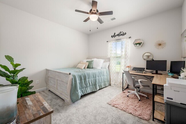 Building Photo - SOLAR Powered 3-Bedroom, 2-Bathroom Single...
