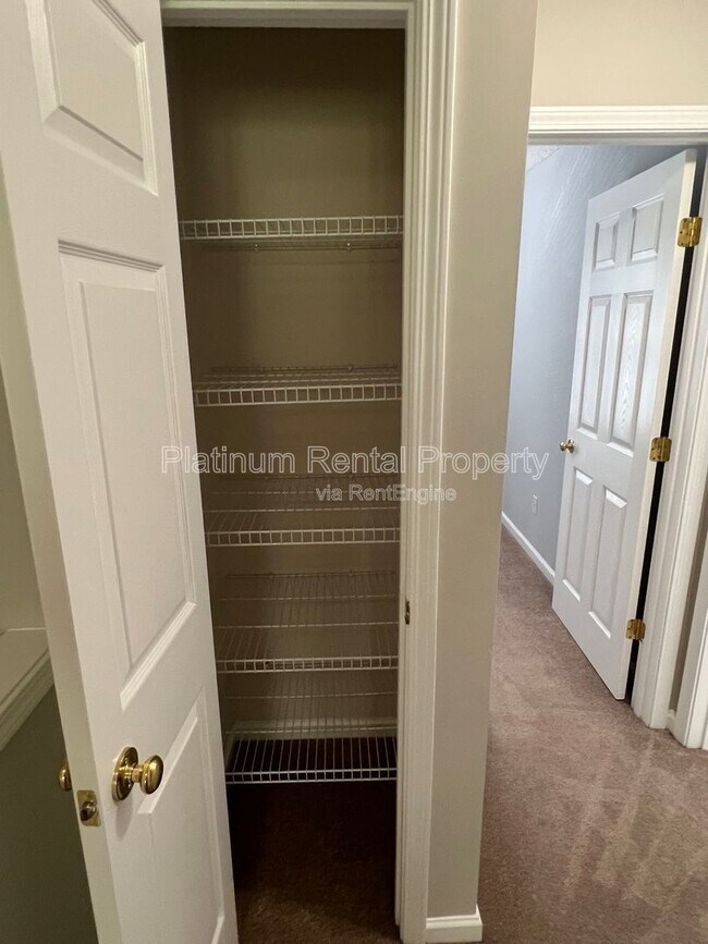 Building Photo - 1030 Kilmington Ct