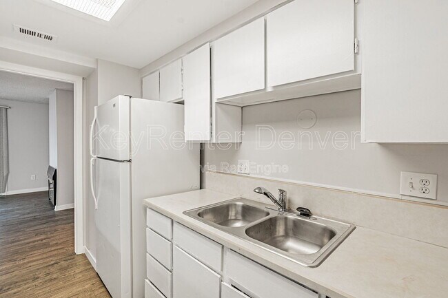 Building Photo - 12133 N Melody Dr