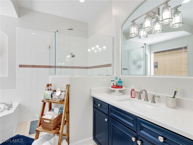 Building Photo - 6096 Dogleg Dr