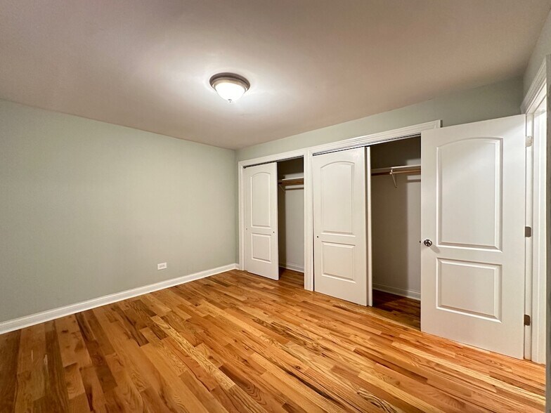 Building Photo - 701 Elm Pl