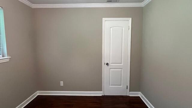 Building Photo - 211 Elmwood Dr