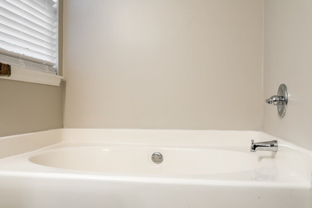 Building Photo - 172 Williamsburg Way