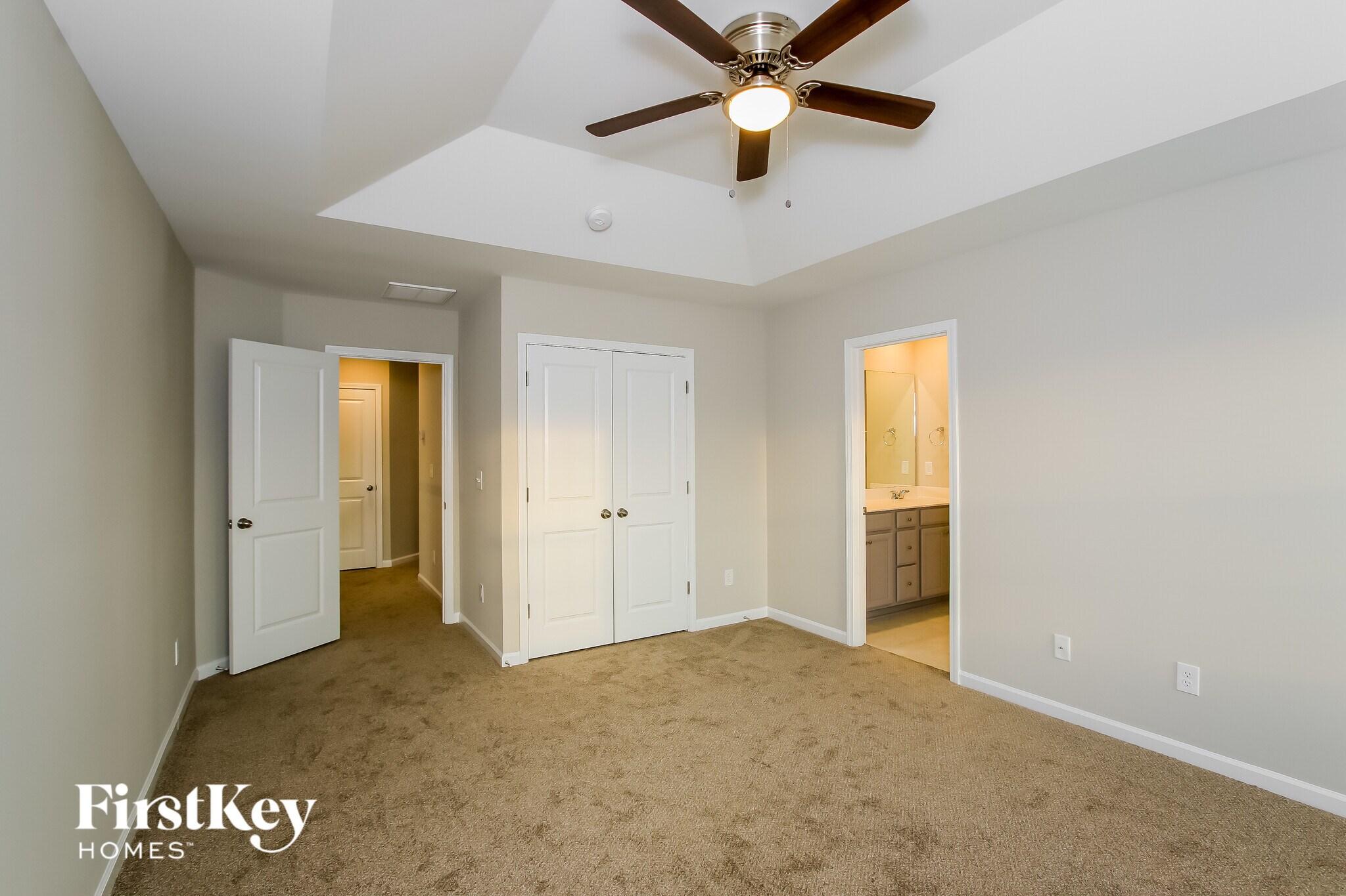 Building Photo - 820 Redbud Ln