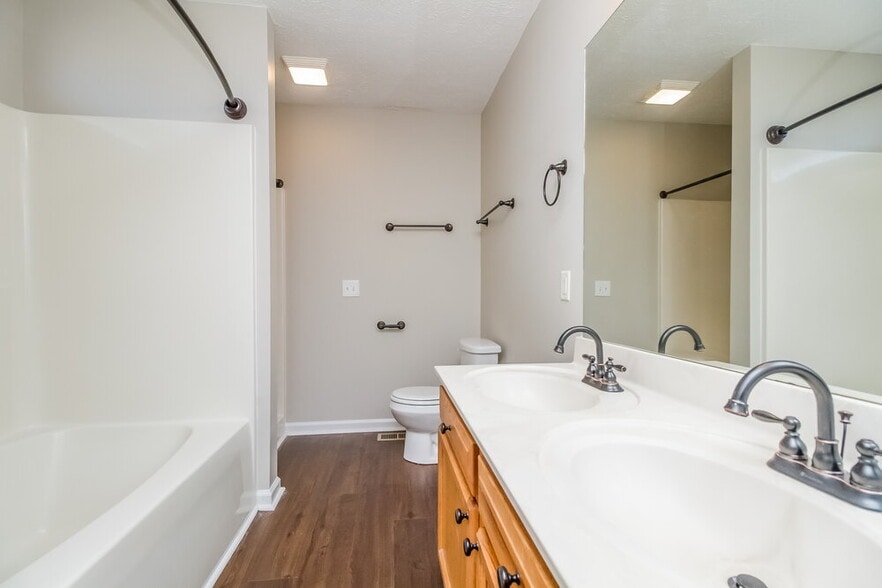 Building Photo - 634 Woodland Hills Dr