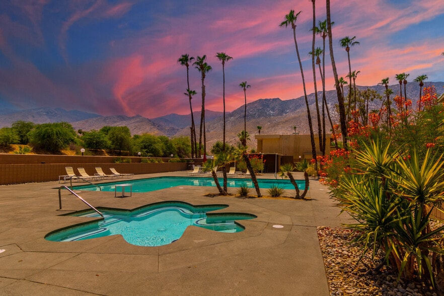 Primary Photo - Canyon Villas Place