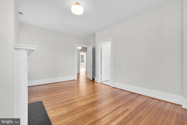 Building Photo - 4201 Bradley Ln