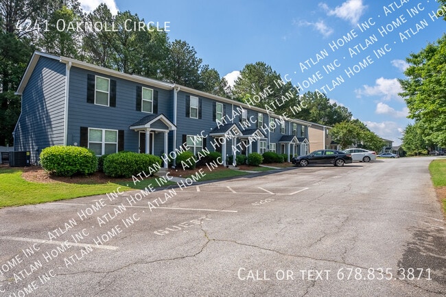 Building Photo - 4241 Oaknoll Cir