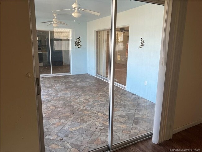 Building Photo - 1467 SE Andrews St