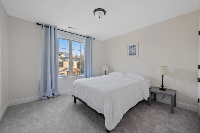 Building Photo - 3319 Old Hickory Blvd