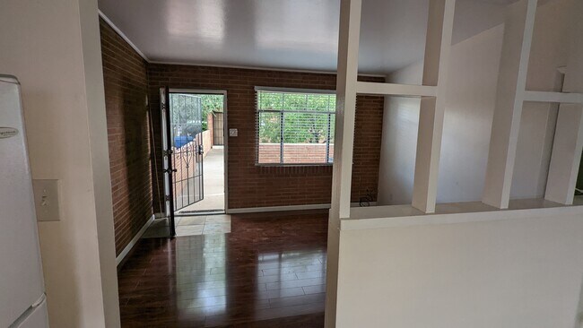 Building Photo - 837 Louisiana Blvd SE