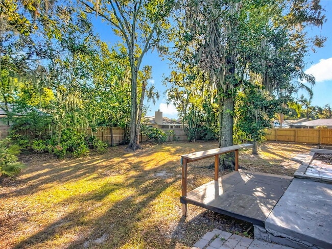 Building Photo - 632 Ephrata Dr