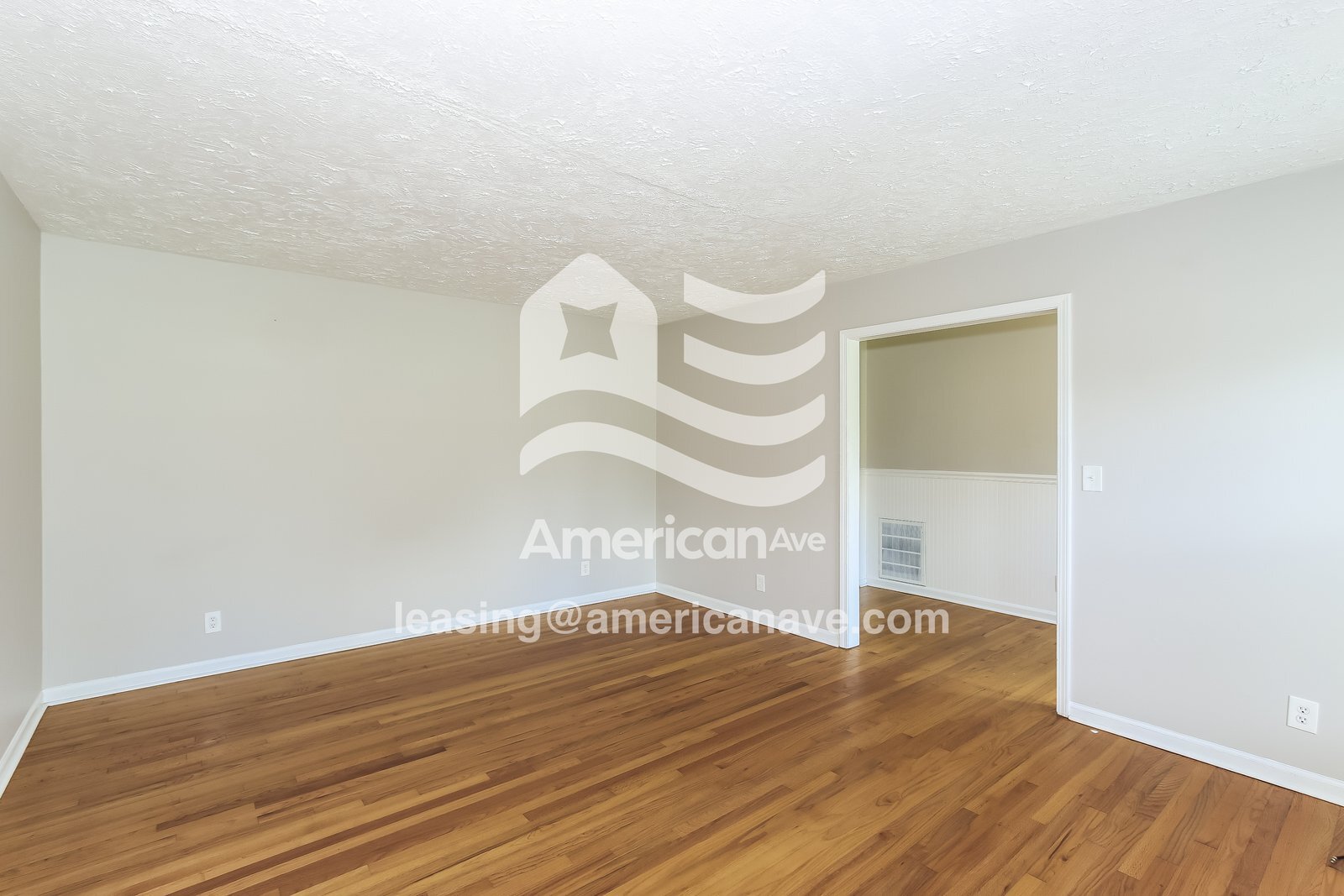 Building Photo - 3006 Eagle Dr