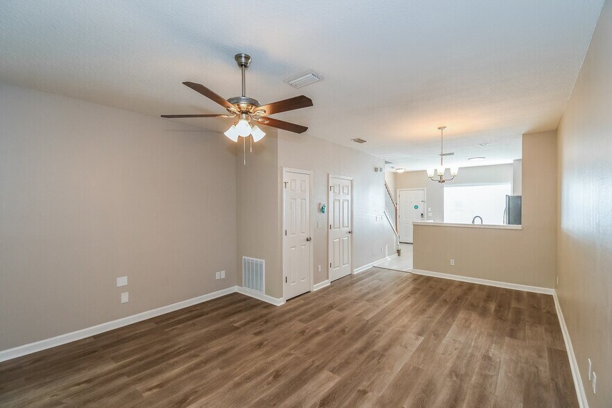 Building Photo - 3587 Lone Tree Ln