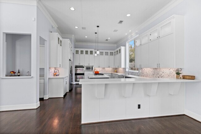 Building Photo - 4626 Braeburn Dr