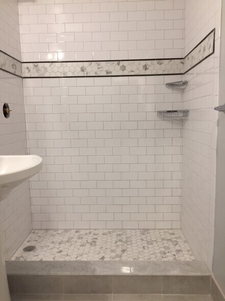 Tiled shower stall - 444 Bedford Street