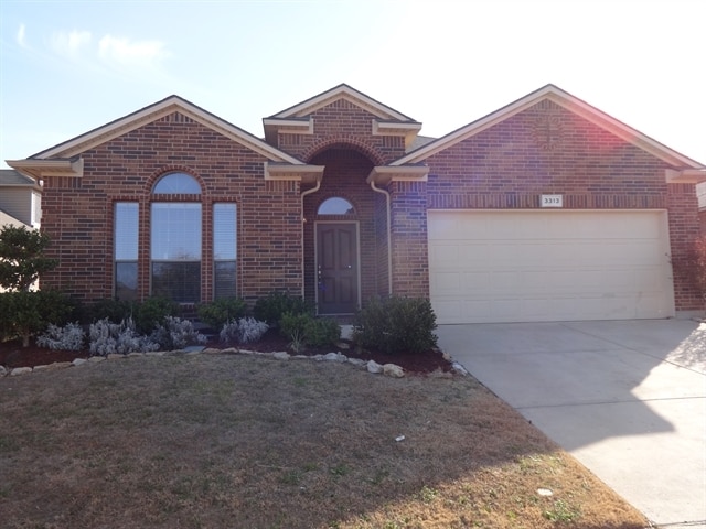 Building Photo - 3313 Buckthorn Ln