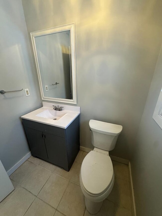 Building Photo - 1519 Trebor Rd