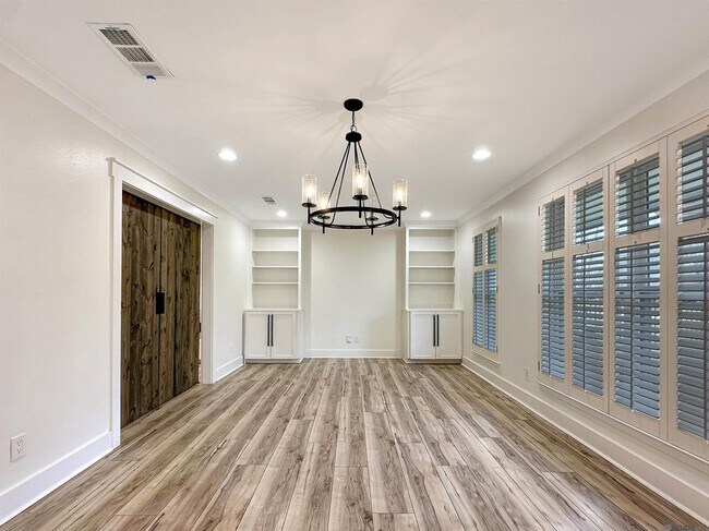 Building Photo - 7323 Sheffield Ct