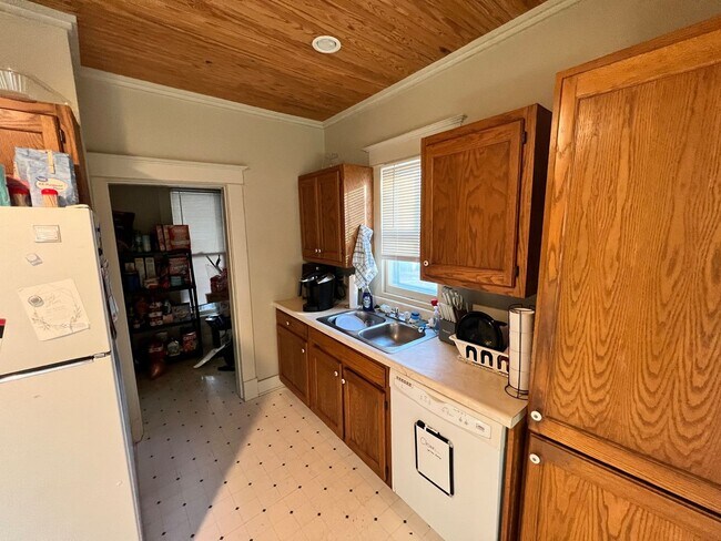 Building Photo - GREAT HOME - A MUST SEE!