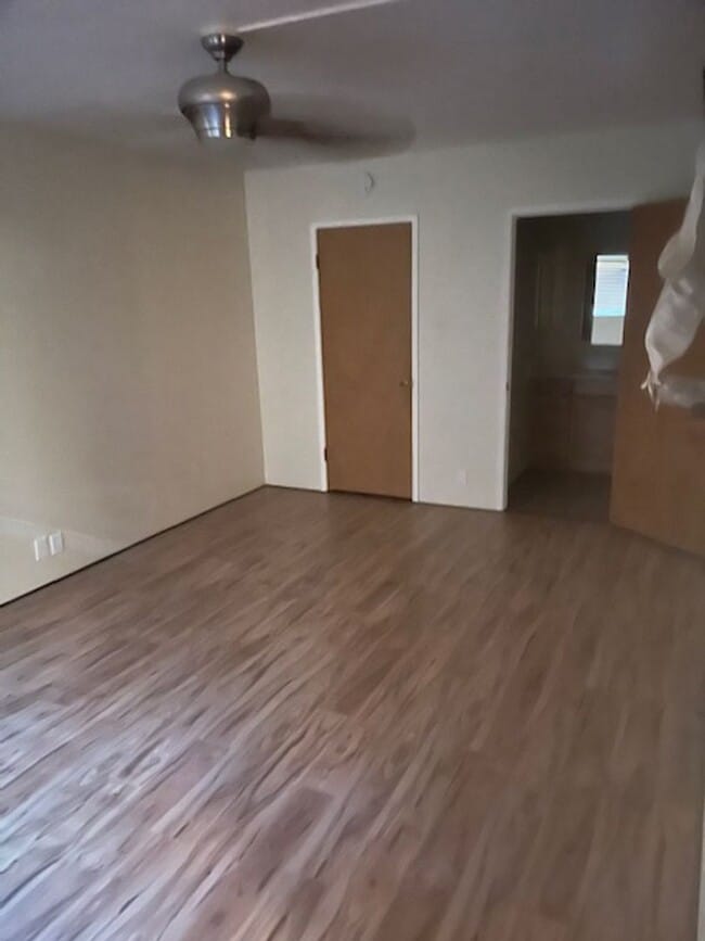 Building Photo - Lovely 2 Bedroom and 2 Bathroom Condo!