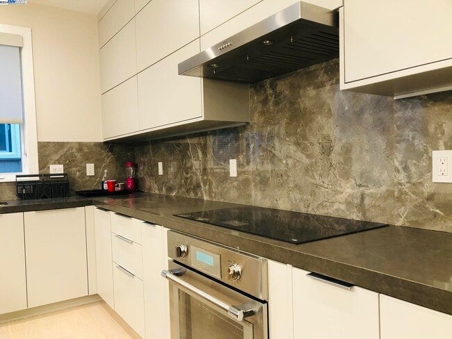 Building Photo - 466-4B1 Ruthven,Palo Alto CA 94301