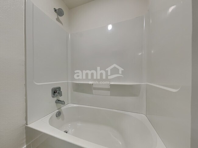 Building Photo - 3985 Ryedale Wy