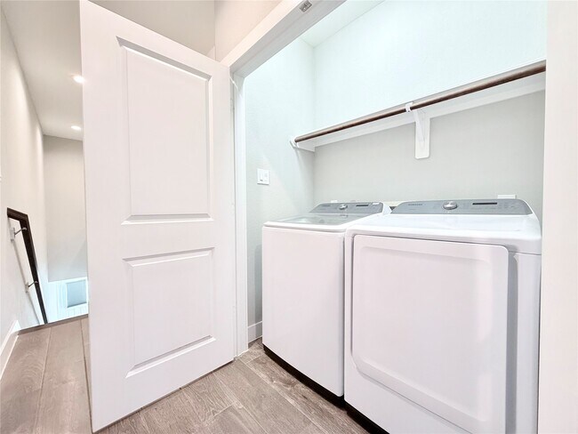 Building Photo - 8404 Safeguard St