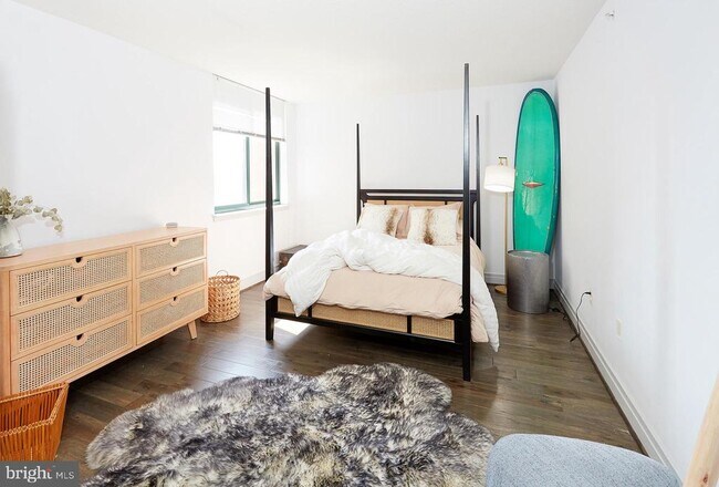 Building Photo - 414 Water St