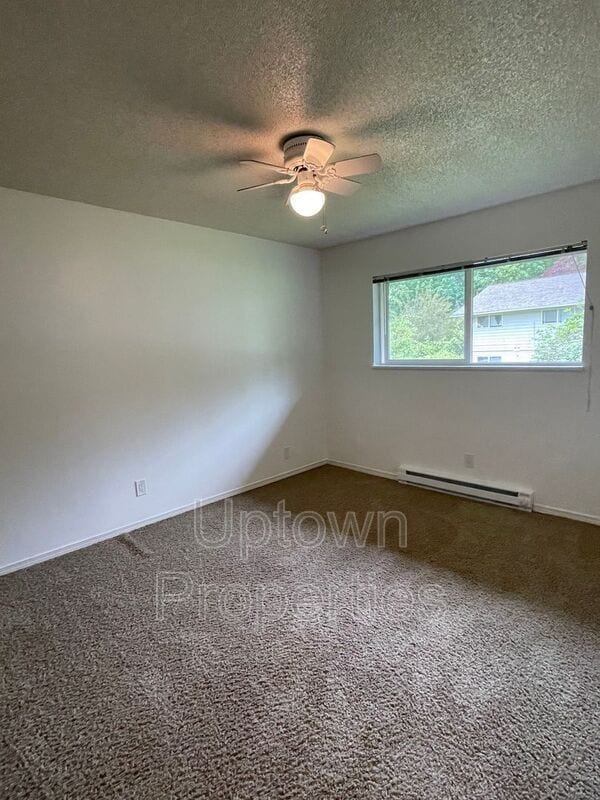 Building Photo - 1420 SW Bertha Blvd
