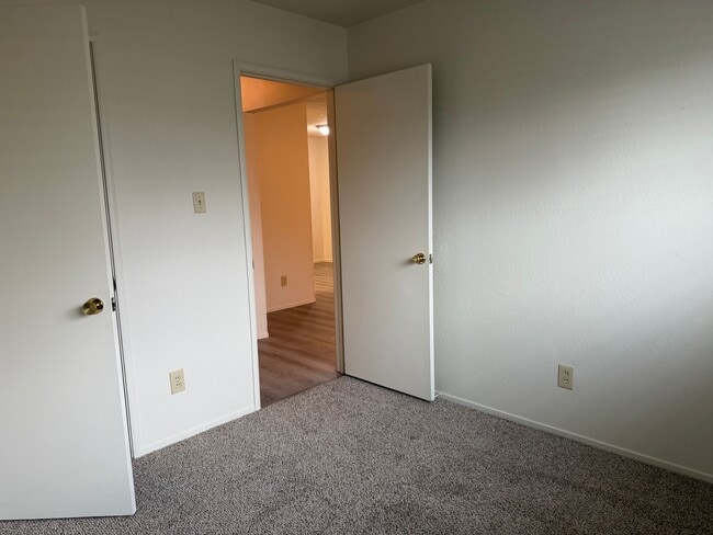 Building Photo - Remodeled 3 bedroom 1 bath house