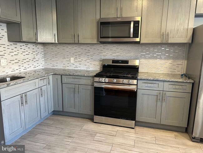 Building Photo - 3243 Lester Rd